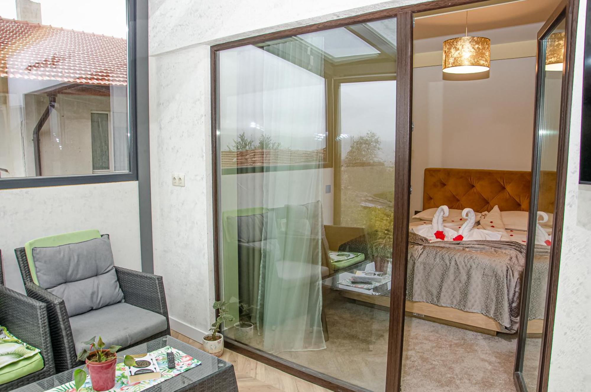 Sveti Nikola Family Hotel ساباريفا بانيا المظهر الخارجي الصورة