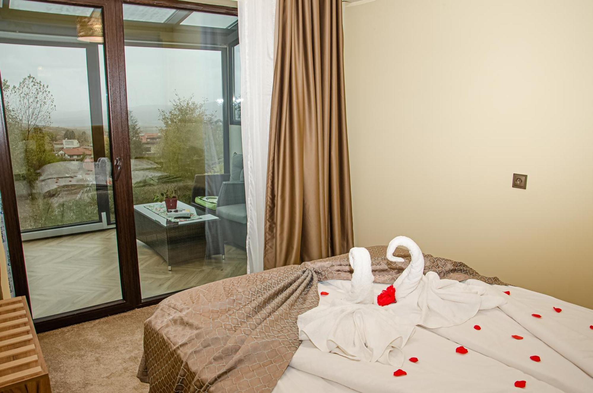 Sveti Nikola Family Hotel ساباريفا بانيا المظهر الخارجي الصورة