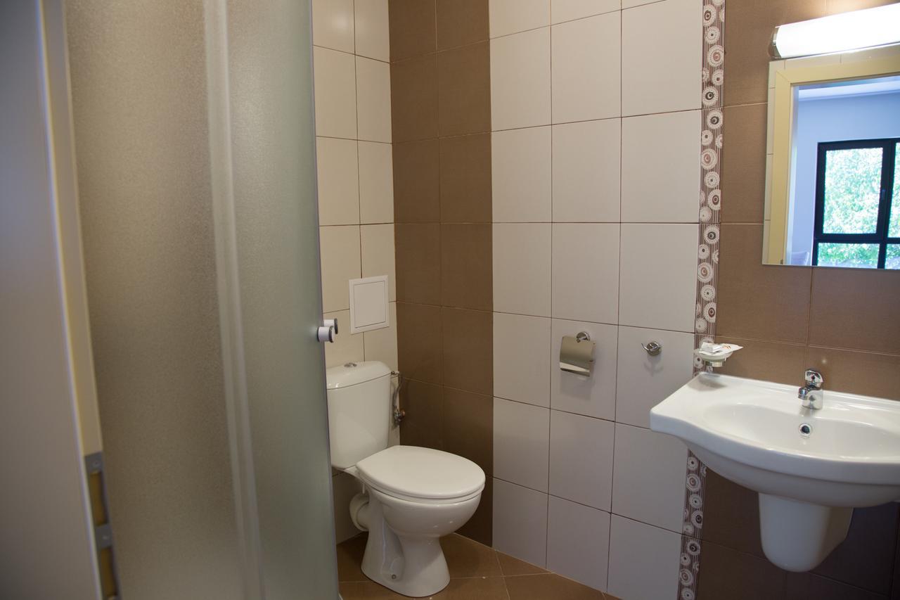 Sveti Nikola Family Hotel ساباريفا بانيا المظهر الخارجي الصورة