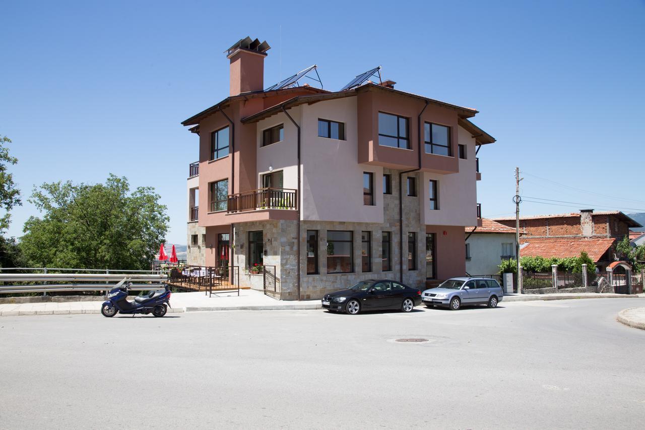Sveti Nikola Family Hotel ساباريفا بانيا المظهر الخارجي الصورة